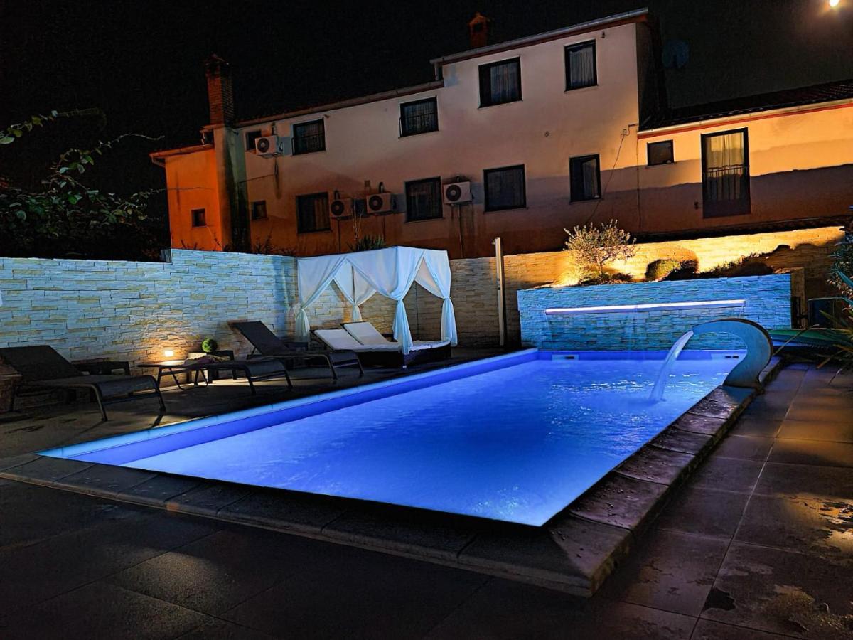 Apartment St. Antonio ロヴィニ エクステリア 写真