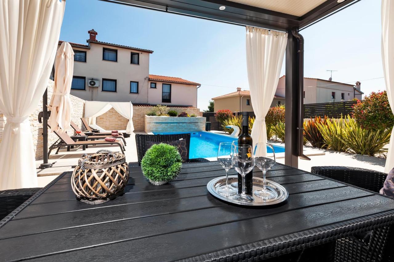 Apartment St. Antonio ロヴィニ エクステリア 写真