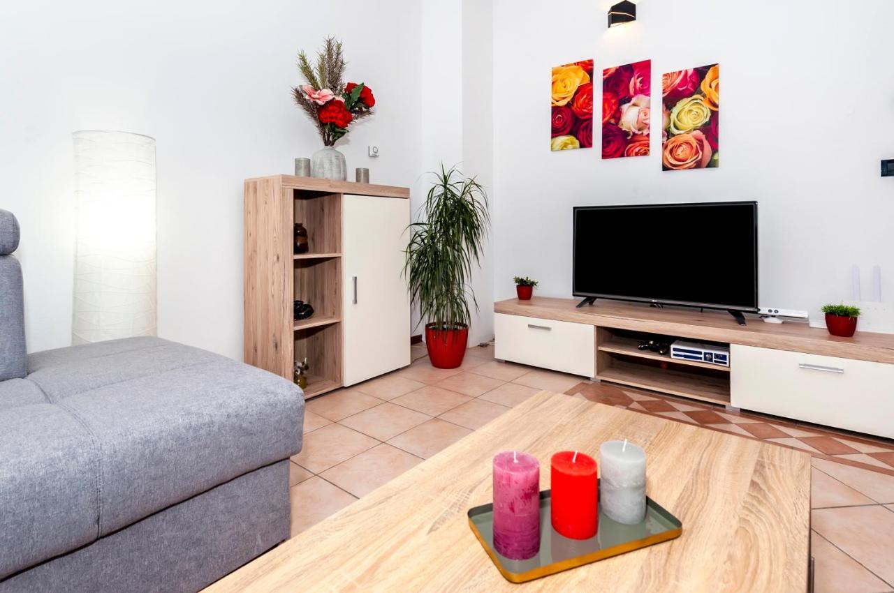 Apartment St. Antonio ロヴィニ エクステリア 写真